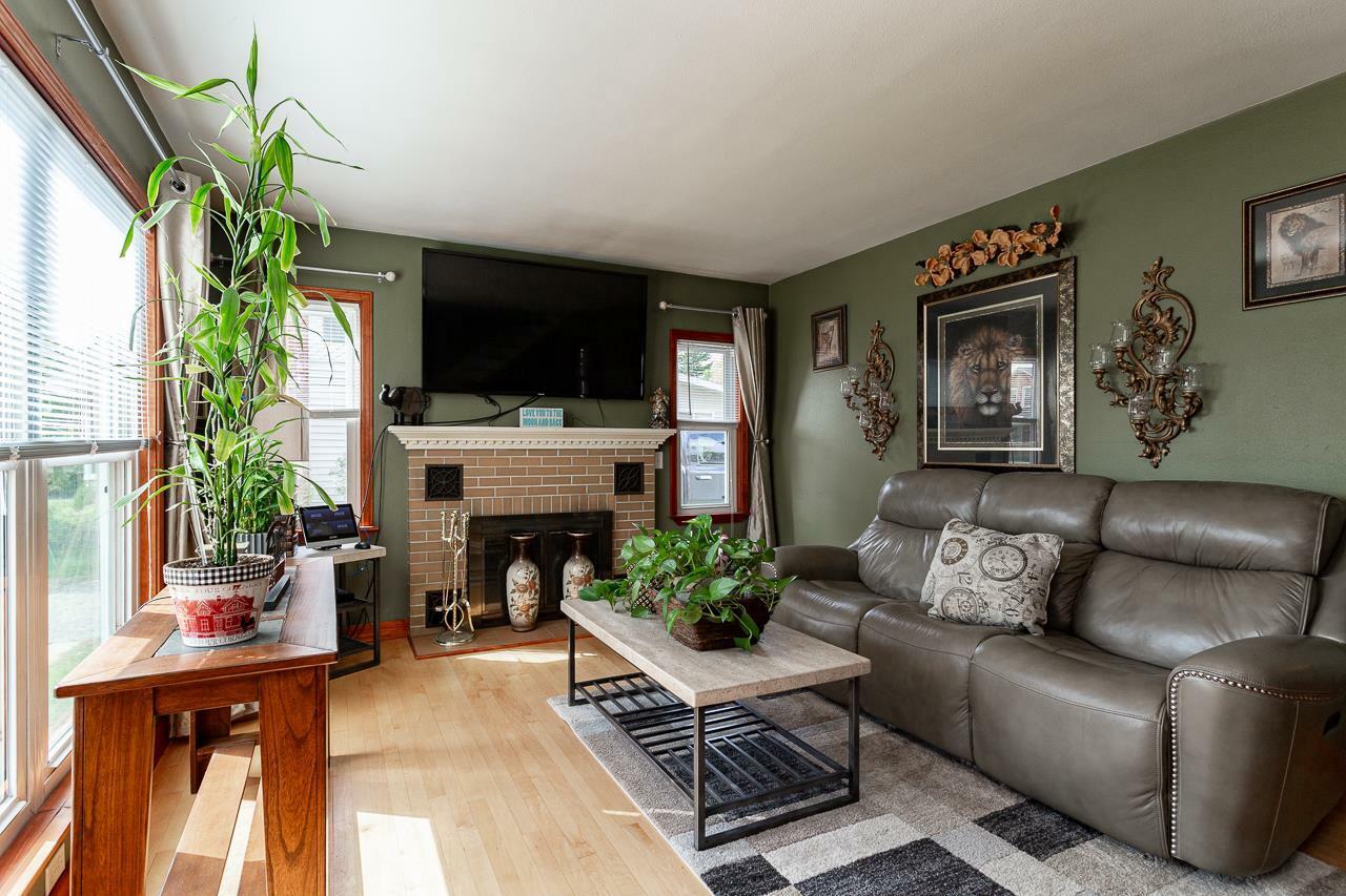 Property Photo:  907 Western Avenue  WI 54455 