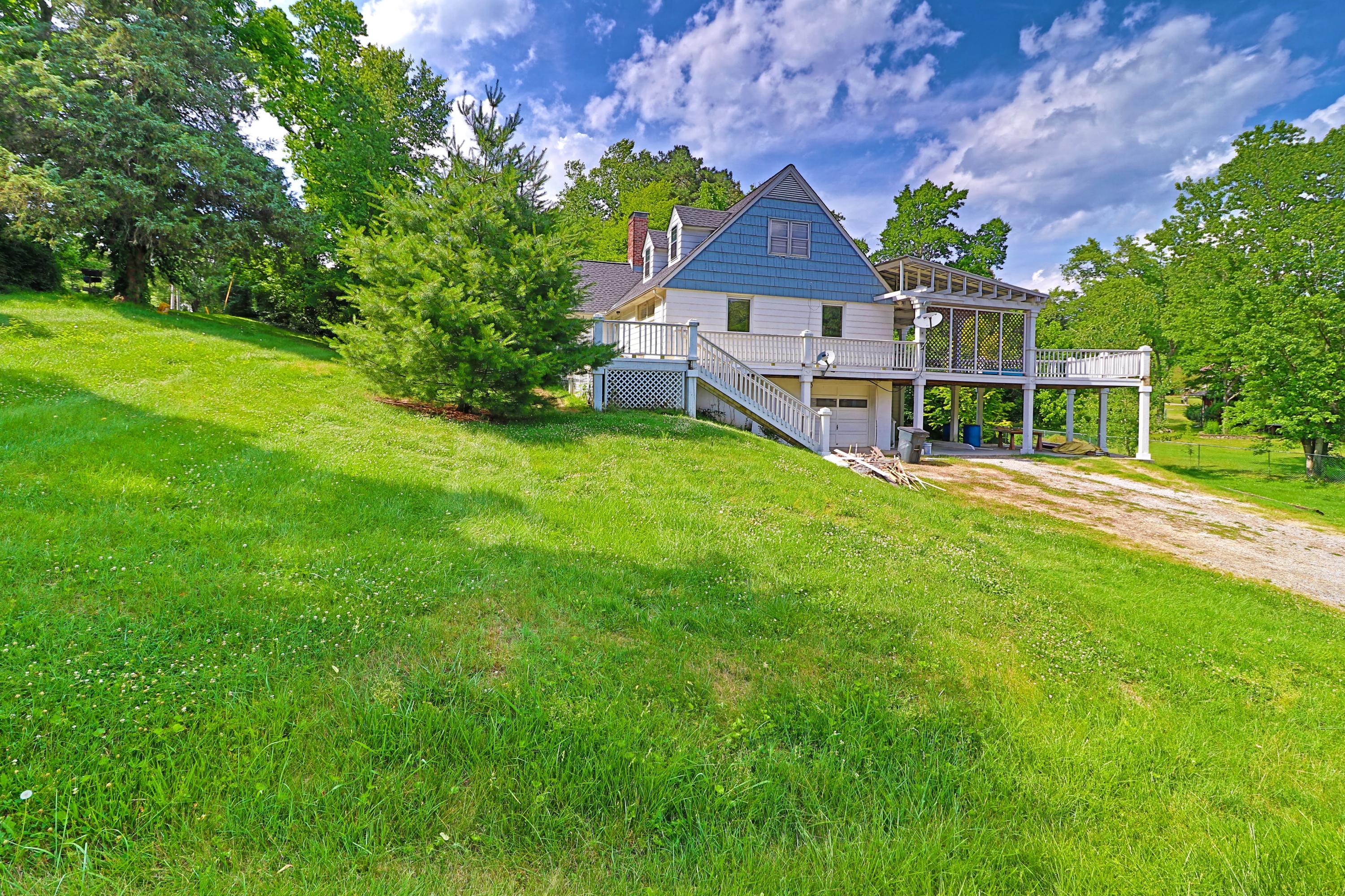 Property Photo: 216 Brown Mountain Loop Rd TN 37920