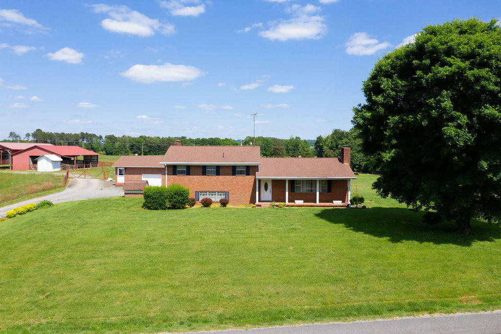 Property Photo:  150 Co Rd 608  TN 37303 