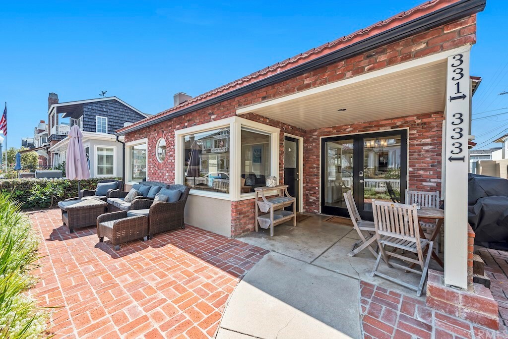 Property Photo: 333 Apolena Avenue CA 92662