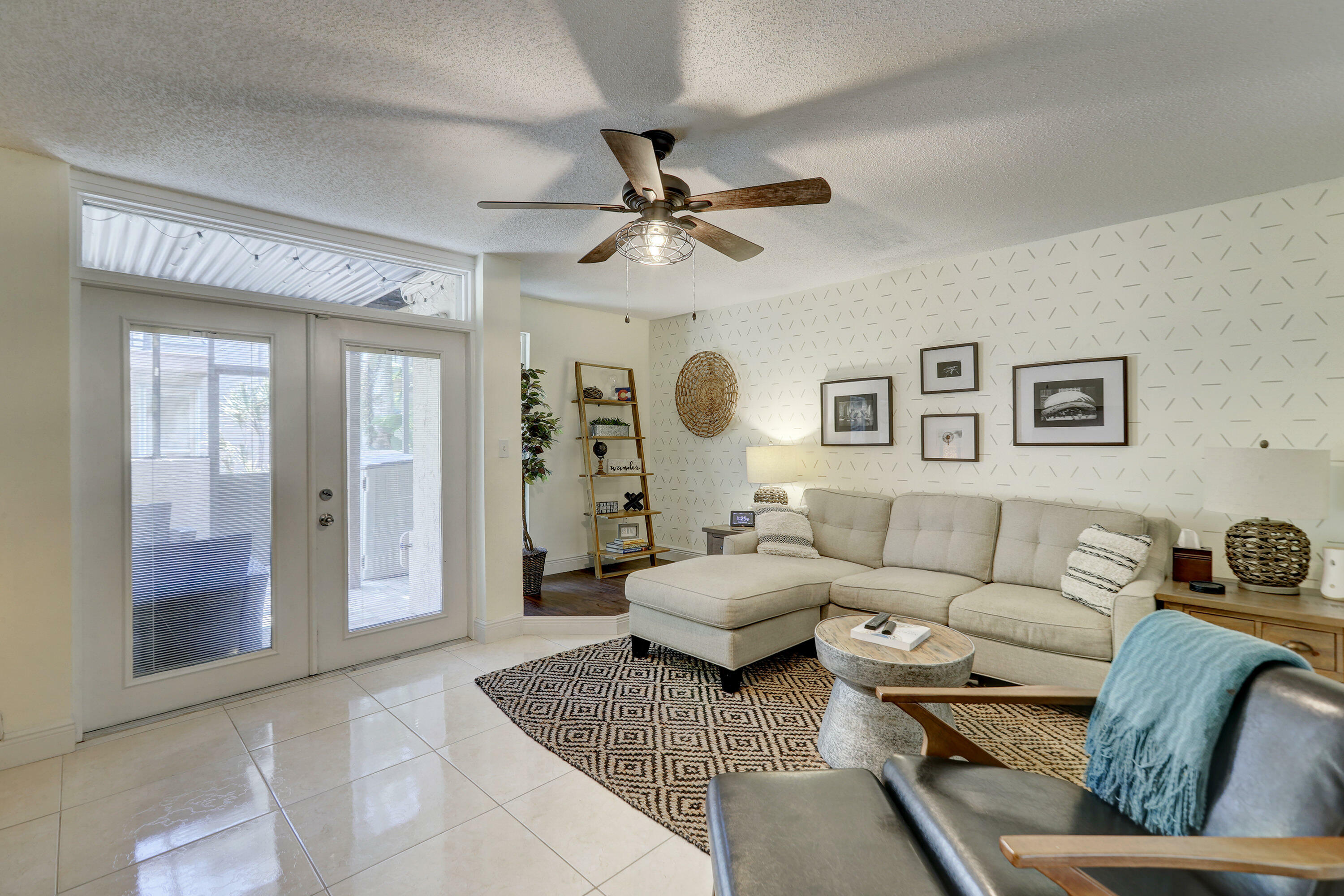 Property Photo:  656 Kensington Place 12B  FL 33305 