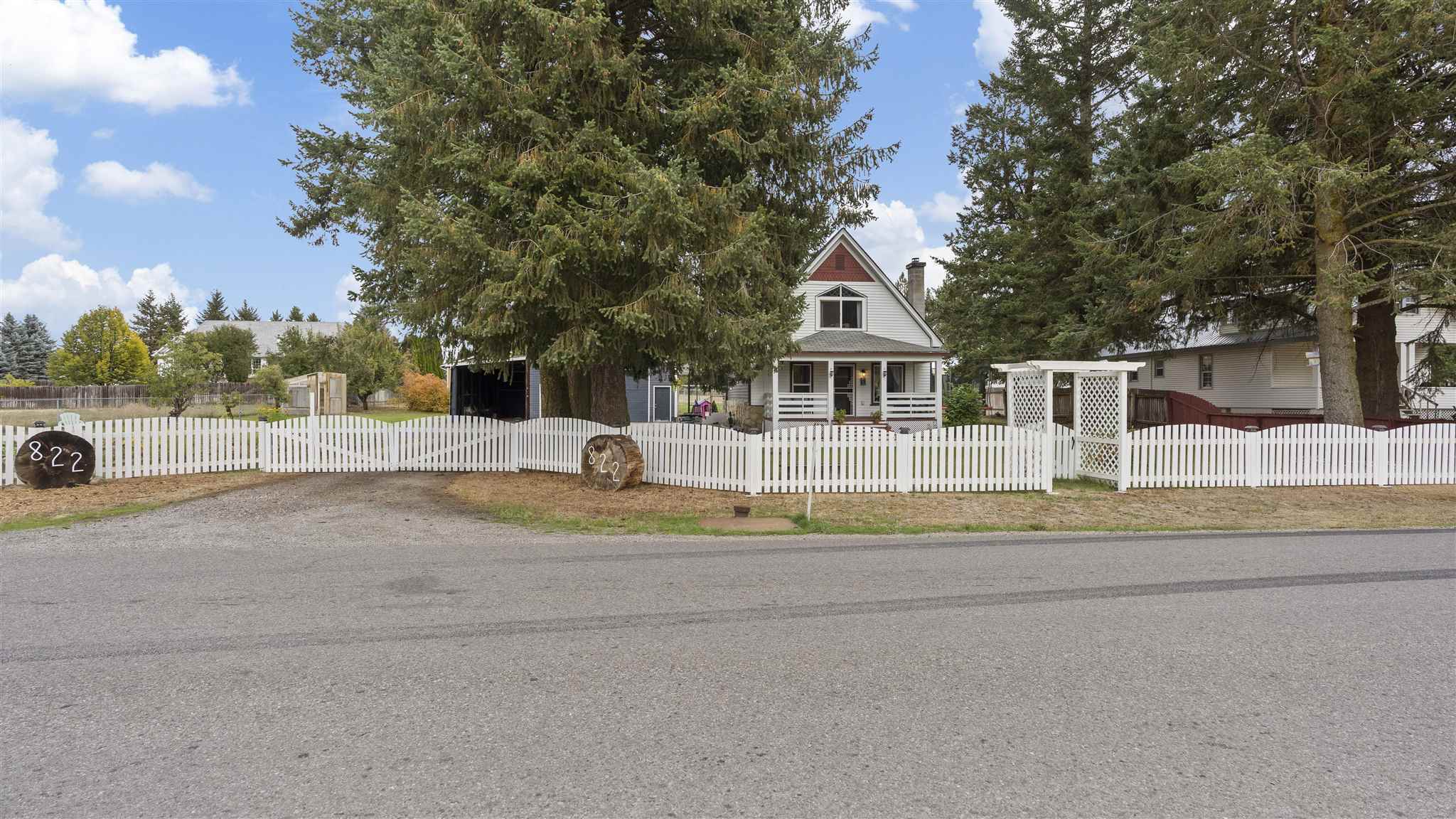 Property Photo: 822 N North Ave WA 99006-2701