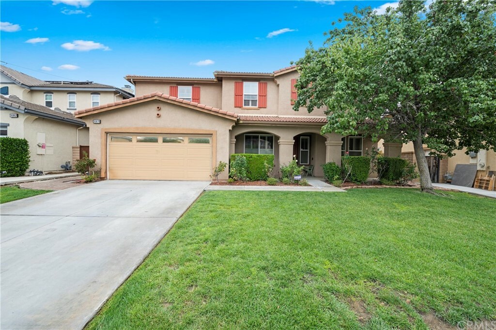 Property Photo:  36870 Pictor Avenue  CA 92563 