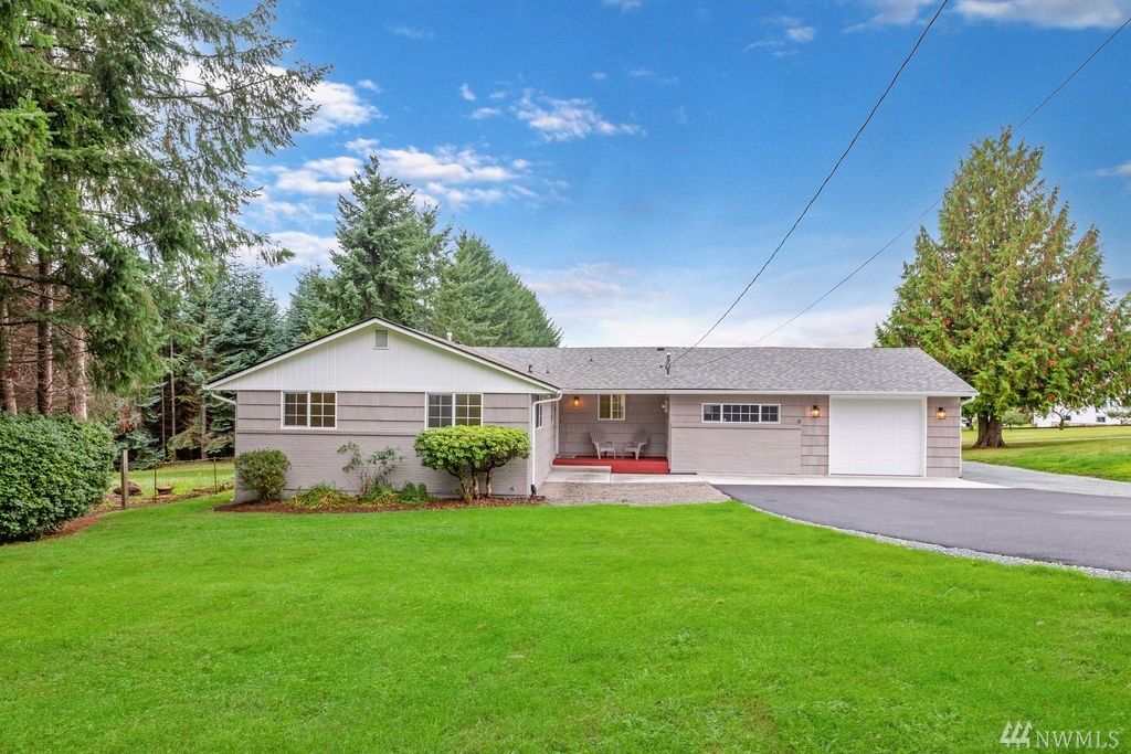Property Photo: 3016 Sunnyside Blvd WA 98270