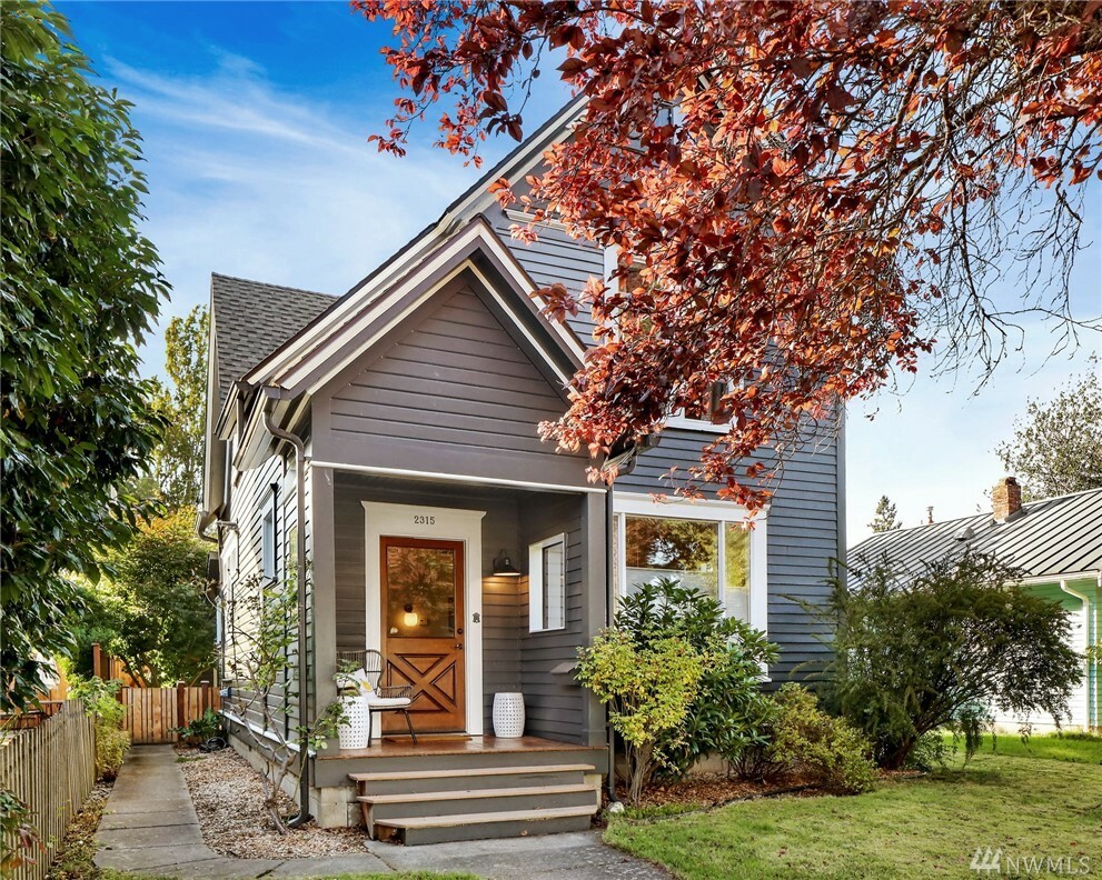 Property Photo: 2315 Walnut St WA 98225
