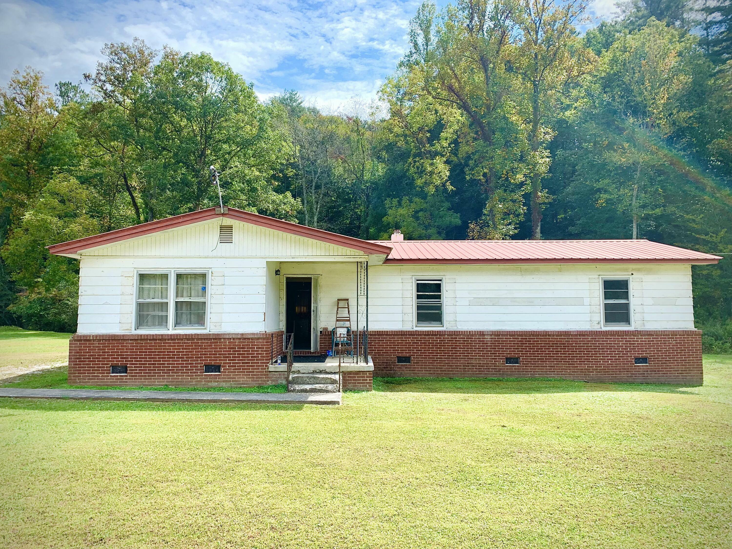 Property Photo:  911 Old Harriman Hwy  TN 37748 