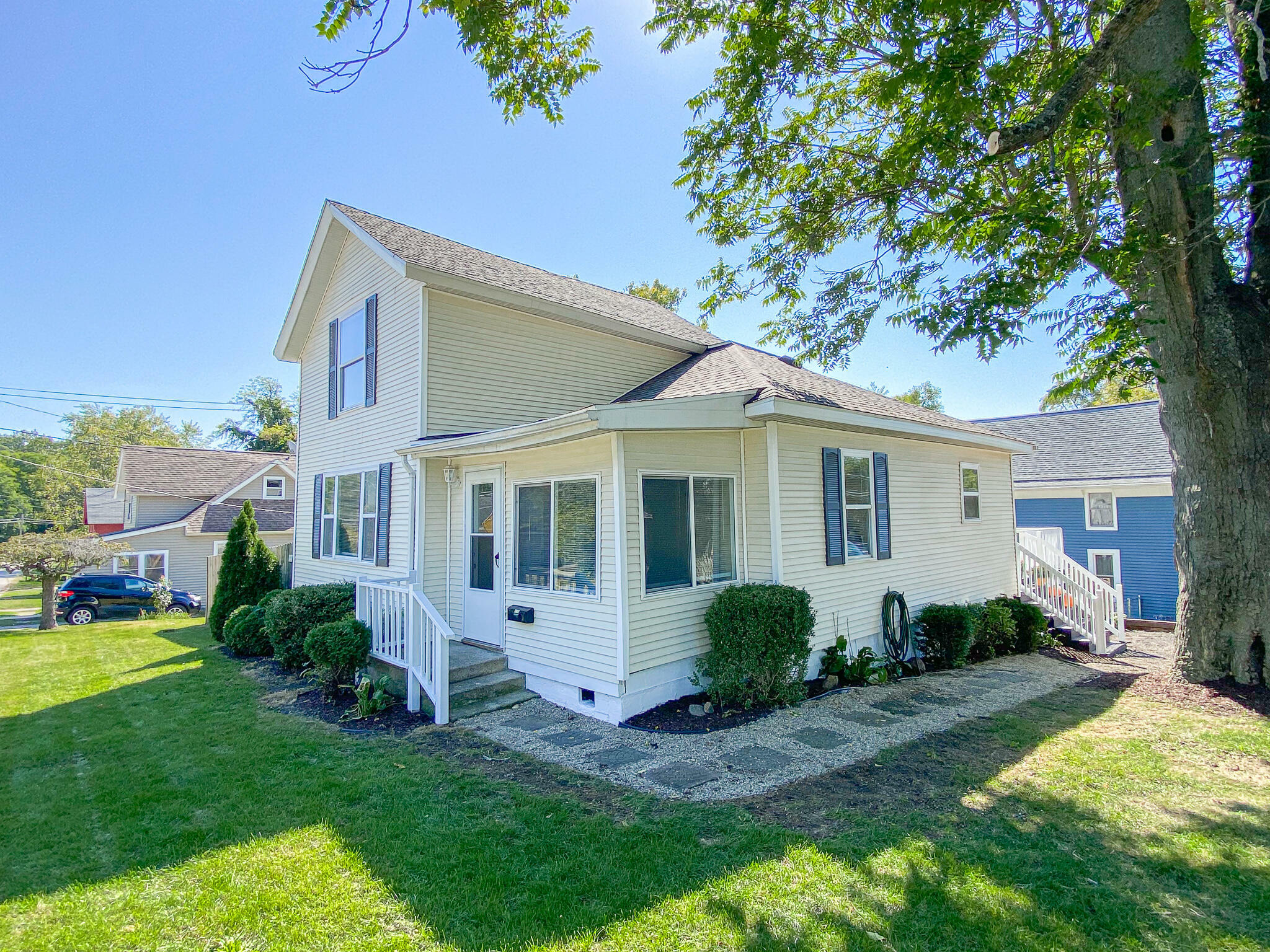 Property Photo:  216 E High Street  MI 49047 