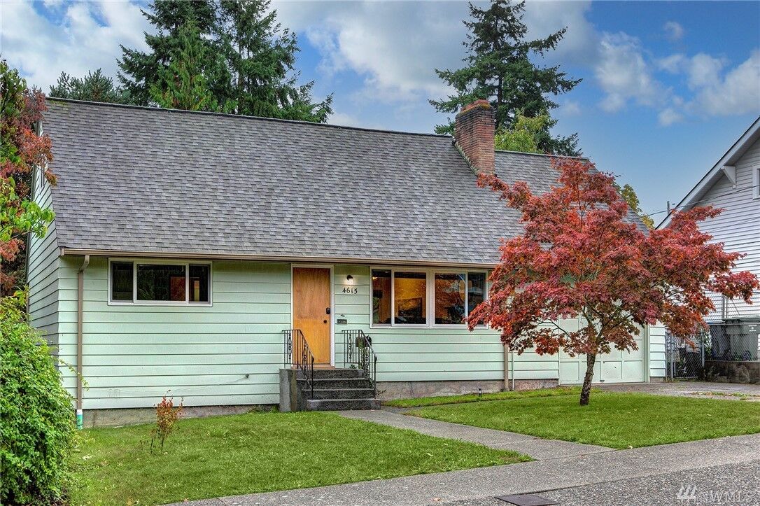Property Photo: 4615 S Willow St WA 98118