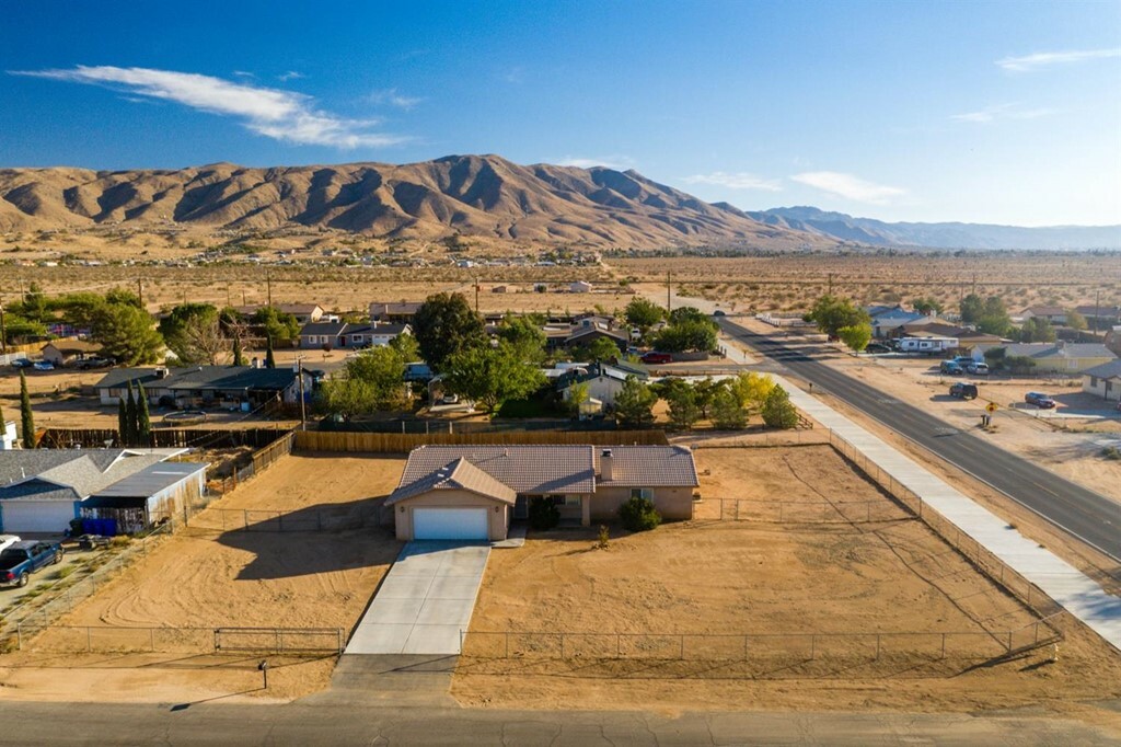 Property Photo:  10603 Gila Court  CA 92308 