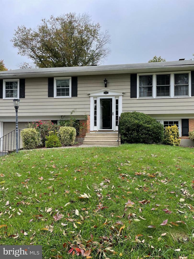 Property Photo:  427 Old Orchard Road  NJ 08003 