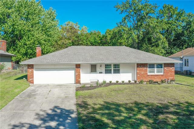 Property Photo:  712 W 101st Street  MO 64114 