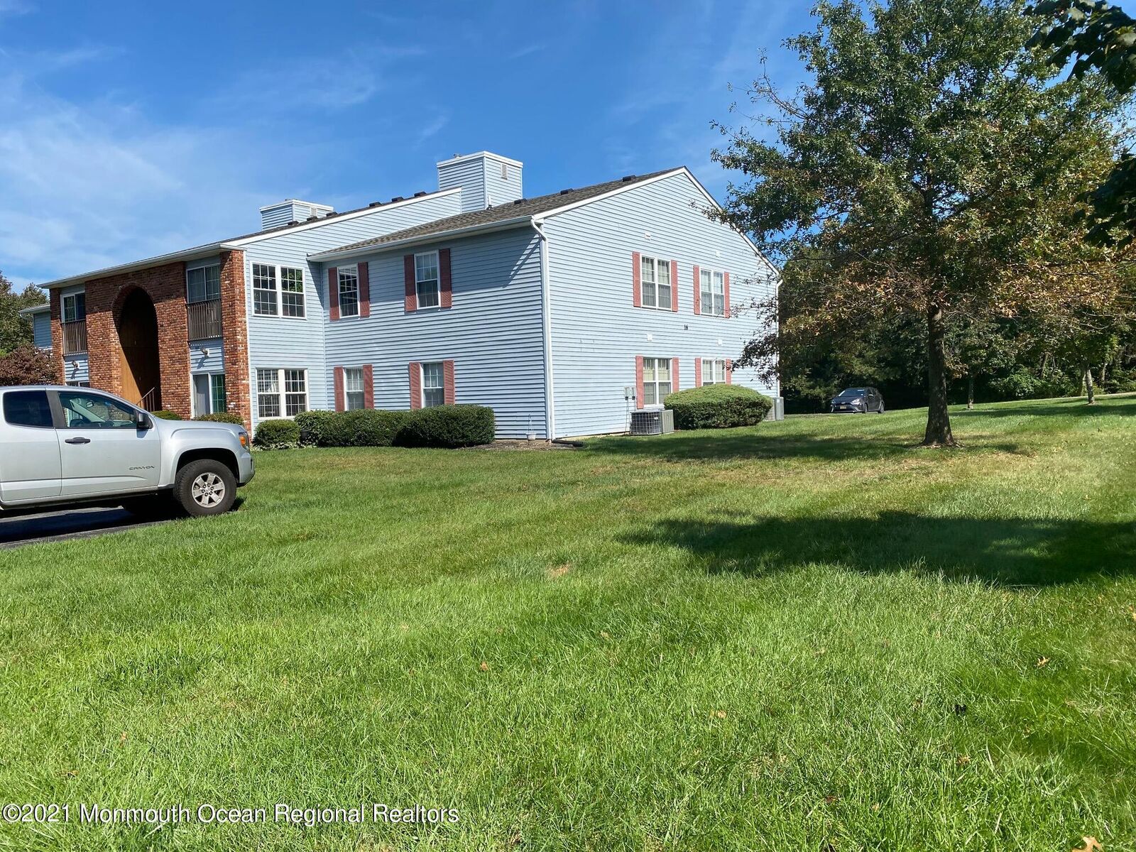 Property Photo:  165 Frontier Way  NJ 07753 