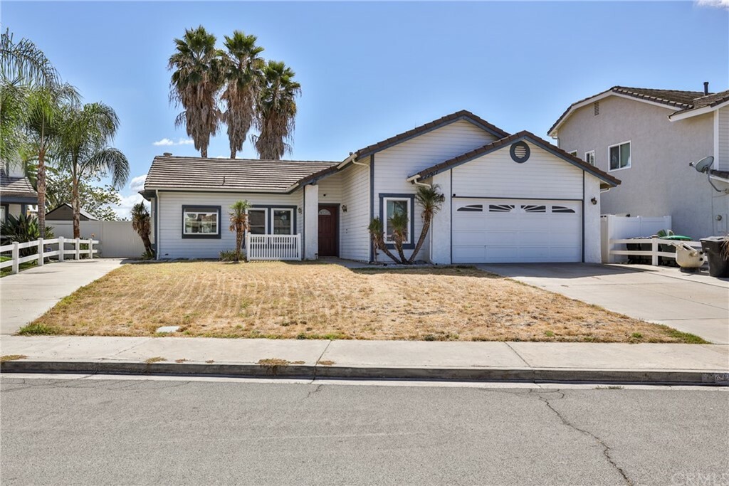 Property Photo:  22917 Akwo Circle  CA 92595 