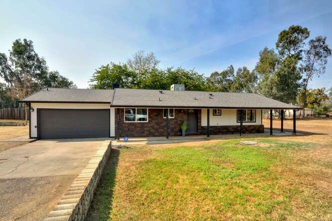 Property Photo:  495 Emerson Street  CA 95626 