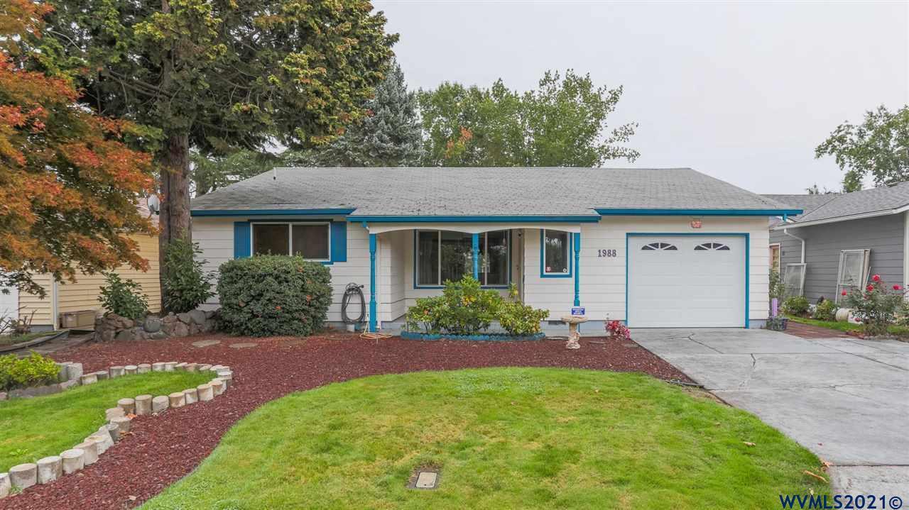 Property Photo: 1988 King Wy OR 97071