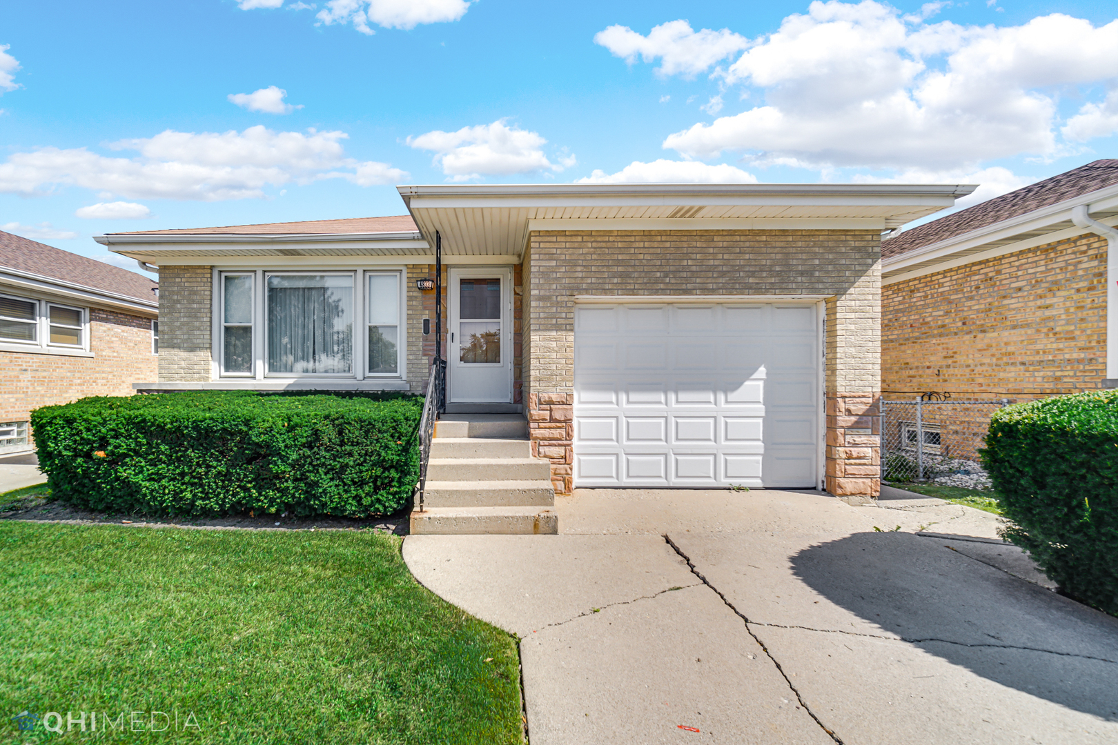 Property Photo: 4833 N Delphia Avenue IL 60706