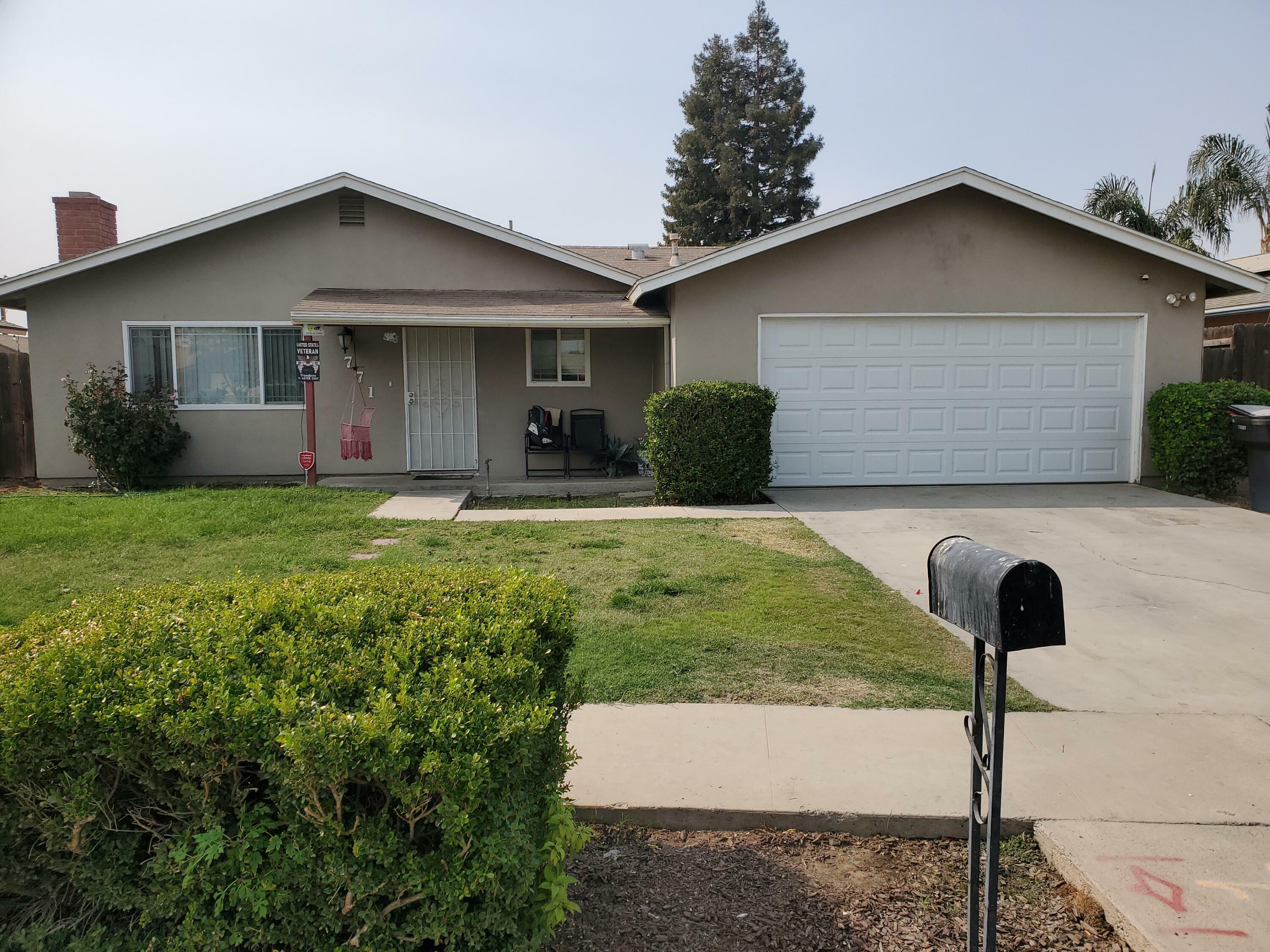 Property Photo:  771 S Whitney Street  CA 93274 