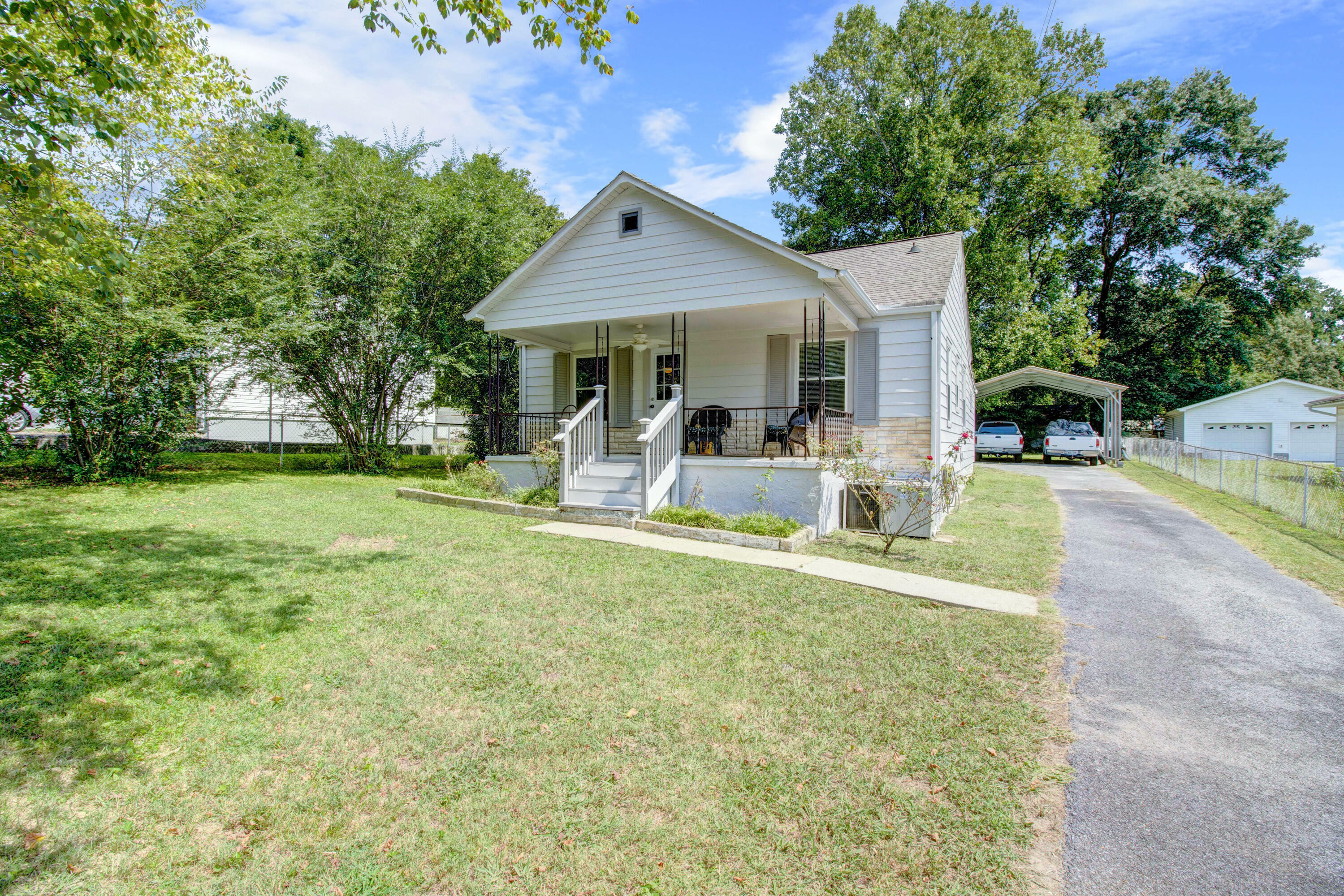 Property Photo:  105 Center Street  GA 30741 