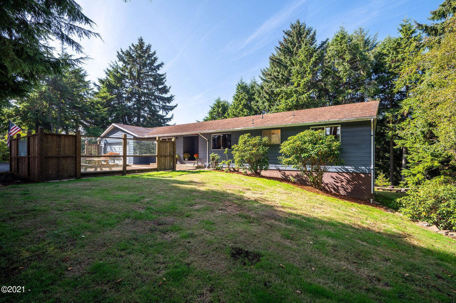 Property Photo:  351 NE 57th Street  OR 97365 