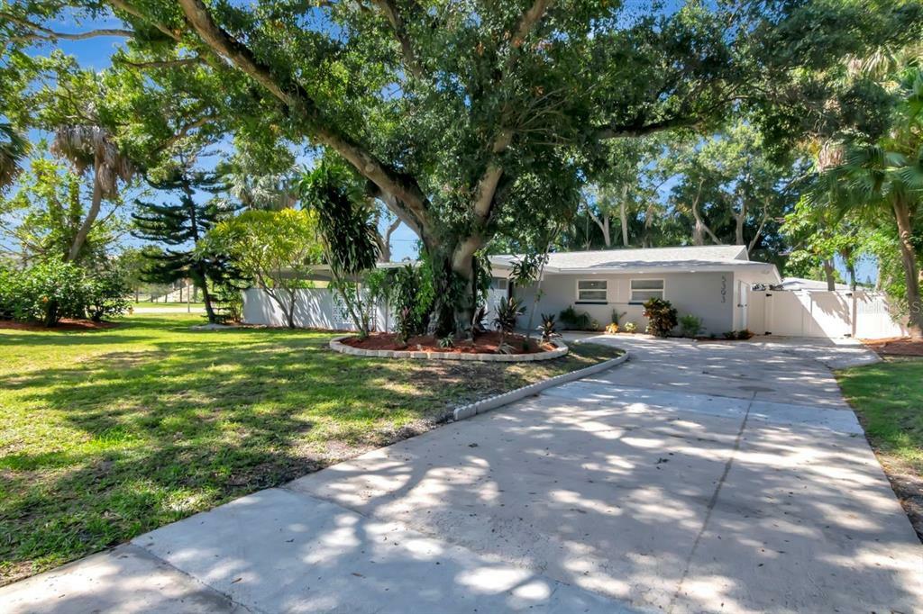 Property Photo: 5393 37th Street S FL 33711