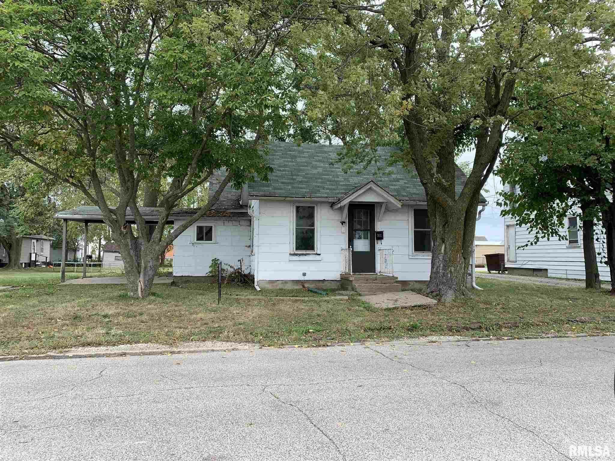 425 E Oak  Canton IL 61520 photo