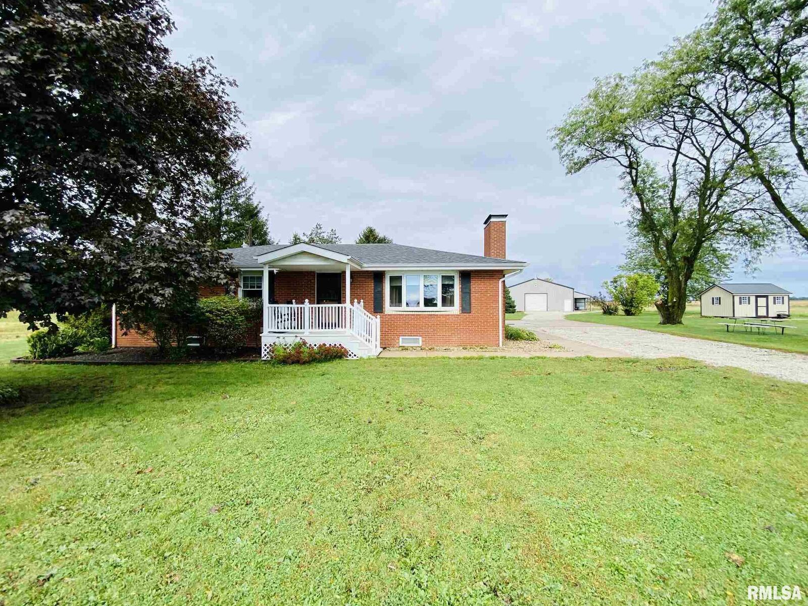 Property Photo: 843 Macomb IL 61410