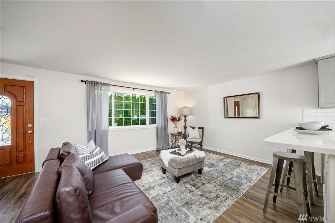 Property Photo: 1004 21st St NW WA 98371