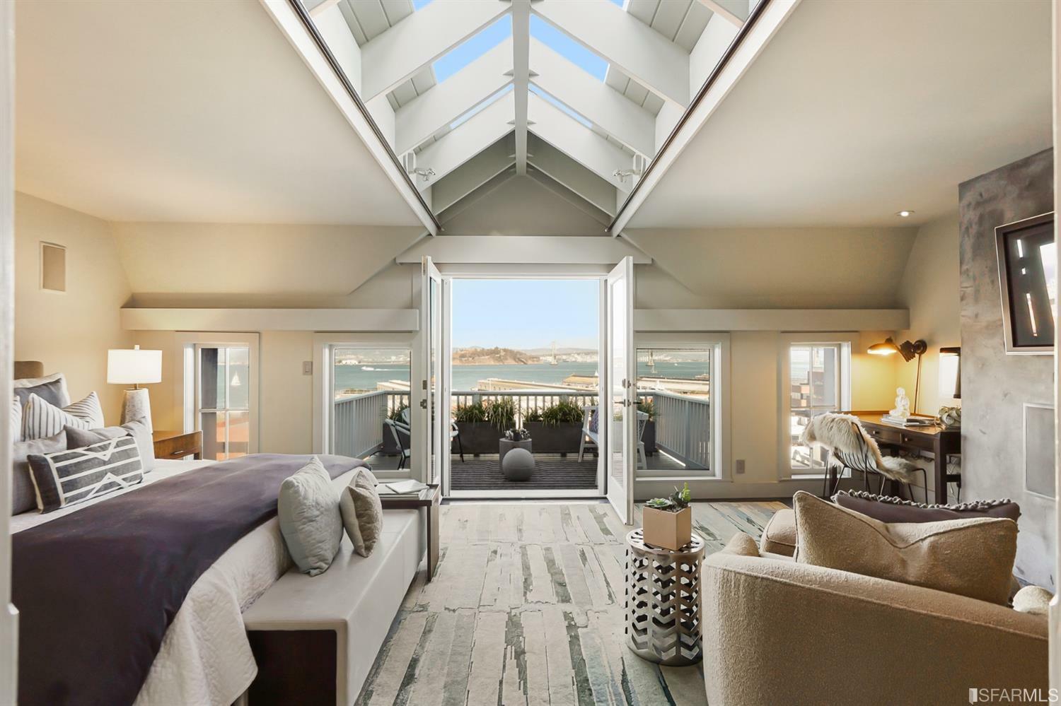 Property Photo: 22 Napier Lane CA 94133