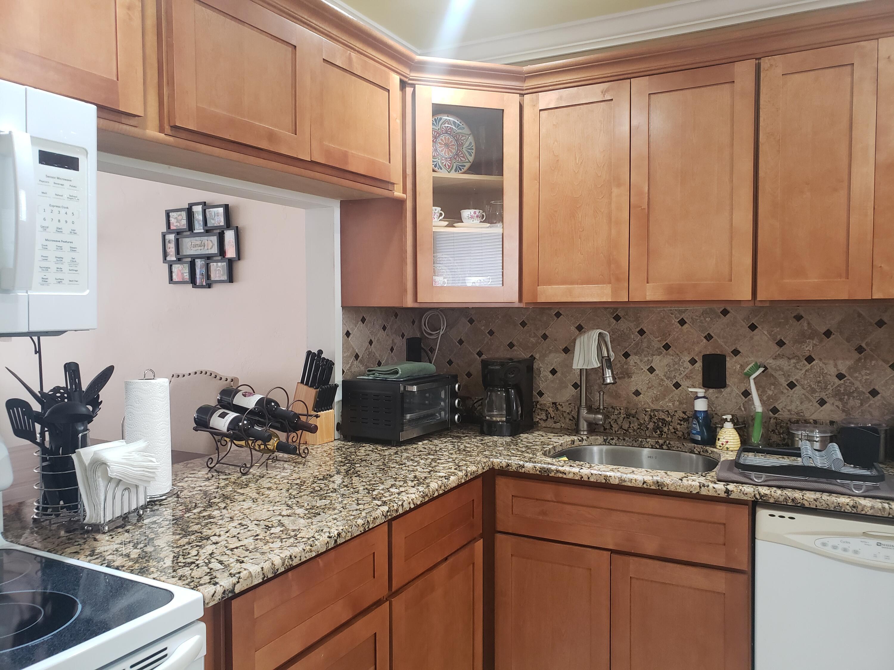 Property Photo: 2581 N Garden Drive 307 FL 33461