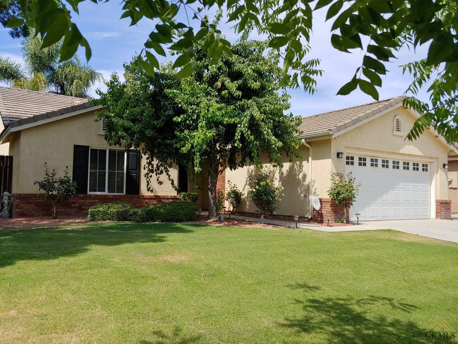 Property Photo:  12612 Stemple Drive  CA 93312 