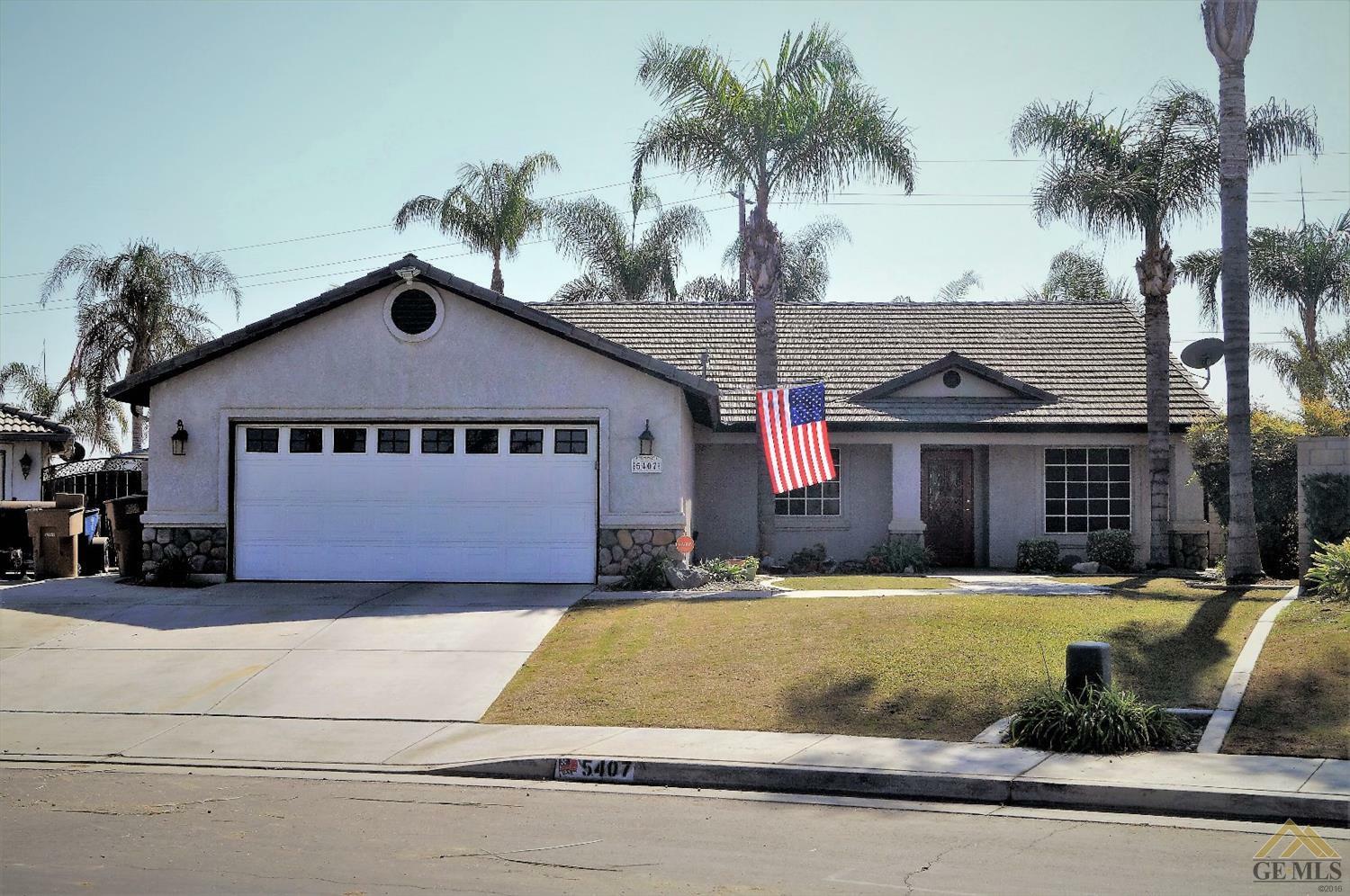 Property Photo:  5407 Spring Flower Way  CA 93313 