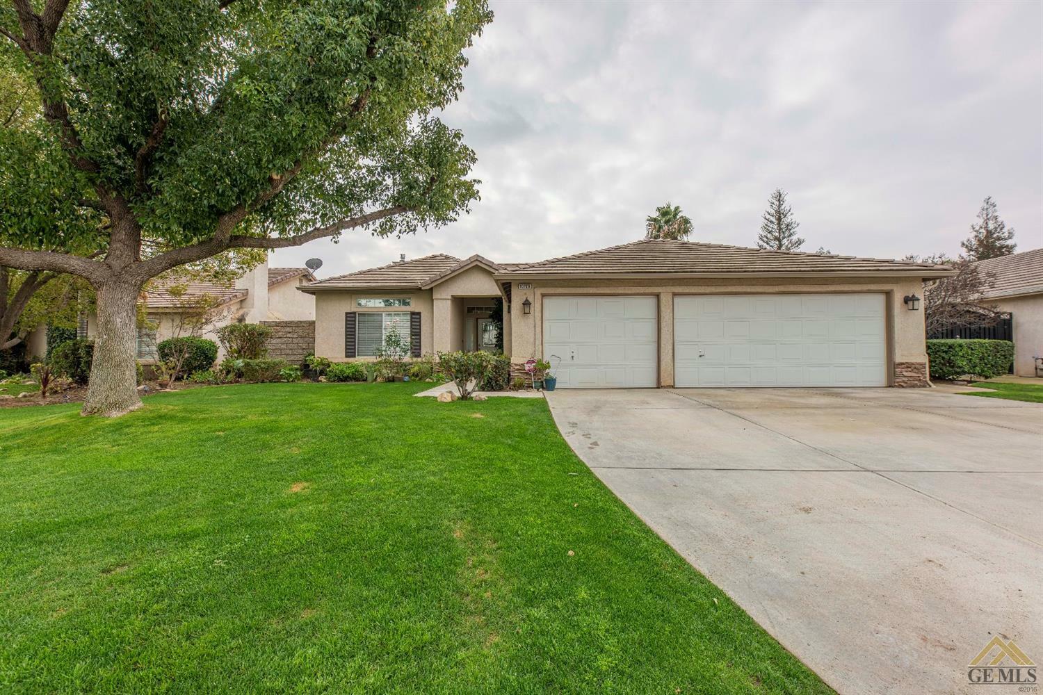 Property Photo:  10709 Polo Drive  CA 93312 