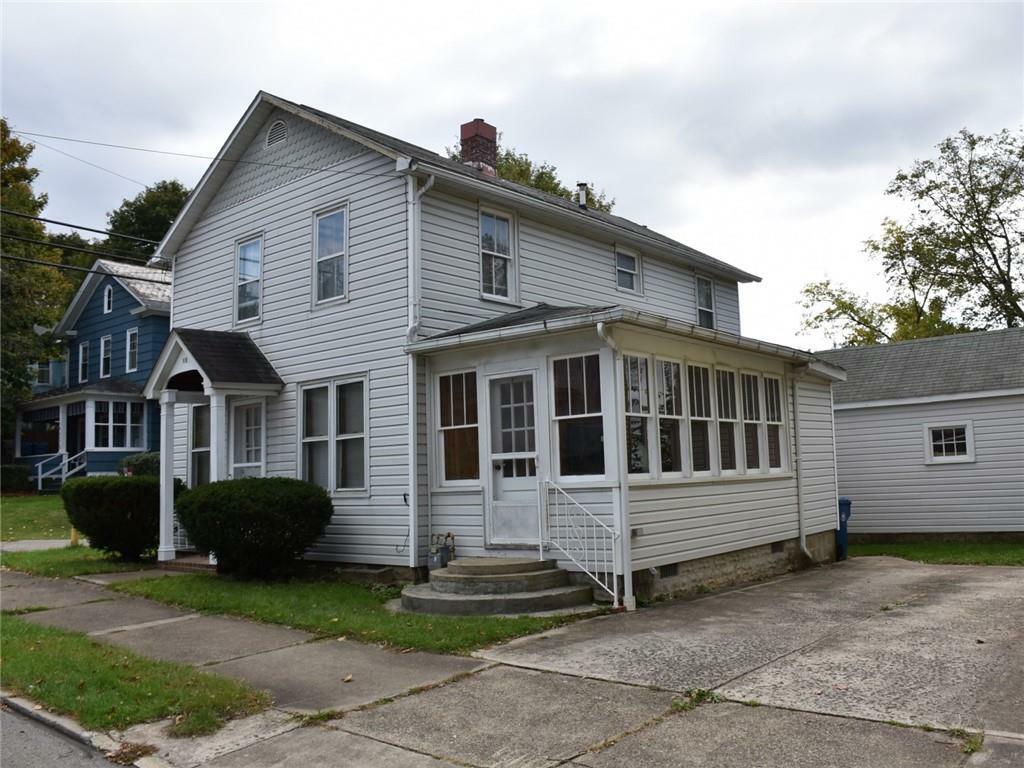 Property Photo:  418 Arch Street  PA 16335 