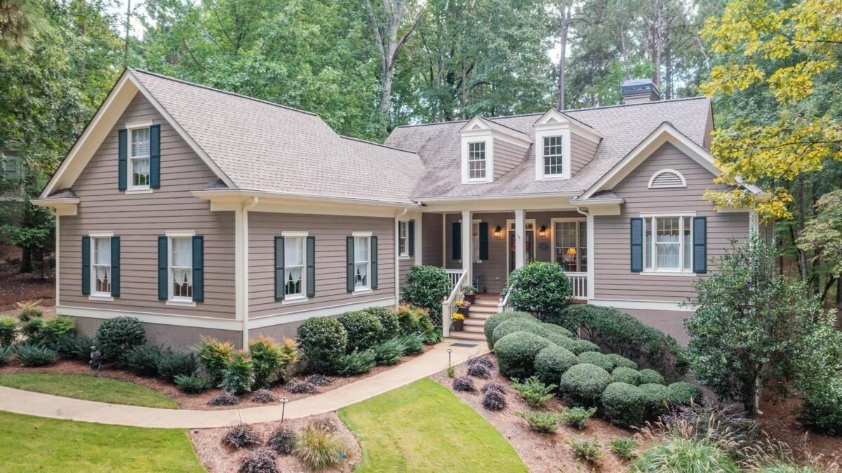 Property Photo: 1011 Maple Ridge Way GA 30642