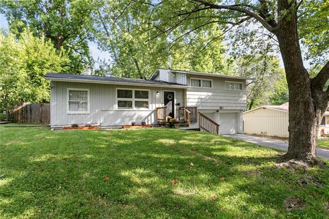 Property Photo:  2204 NE 60th Terrace  MO 64118 