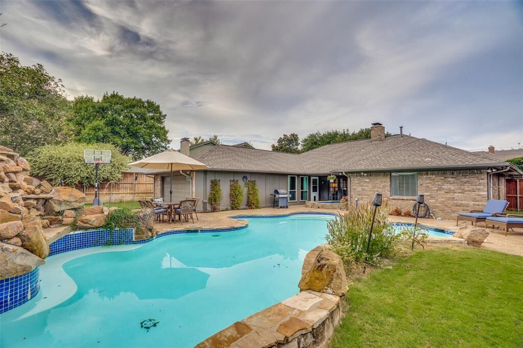 Property Photo:  6214 Crested Butte Drive  TX 75252 