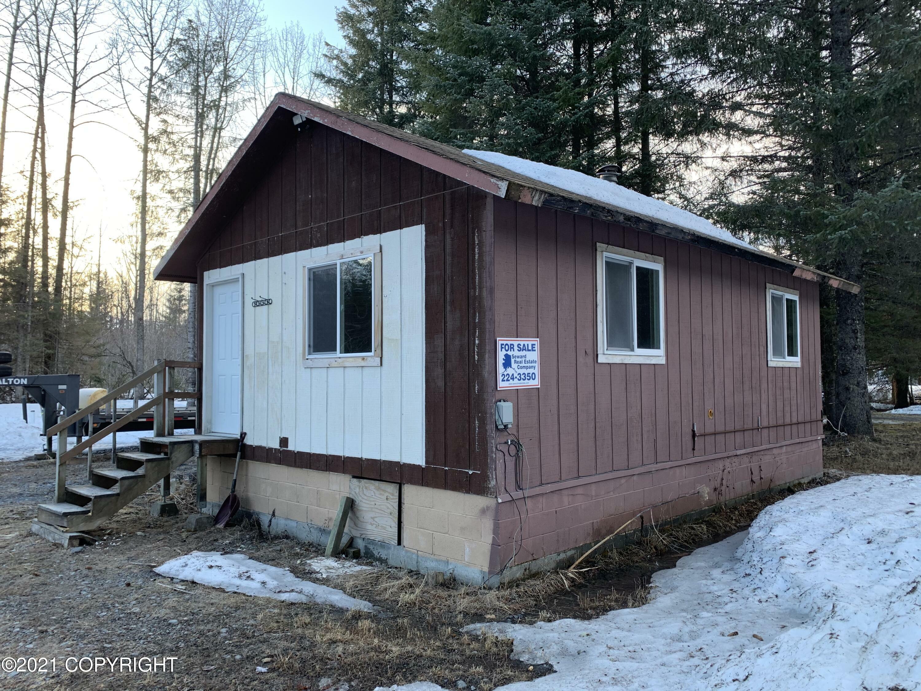 12121 Excaliber Way  Seward AK 99664 photo