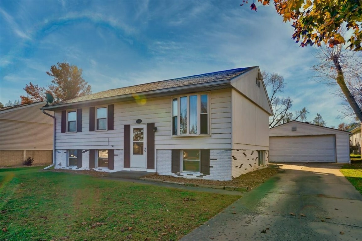 Property Photo: 3017 Pebble Drive SW IA 52404