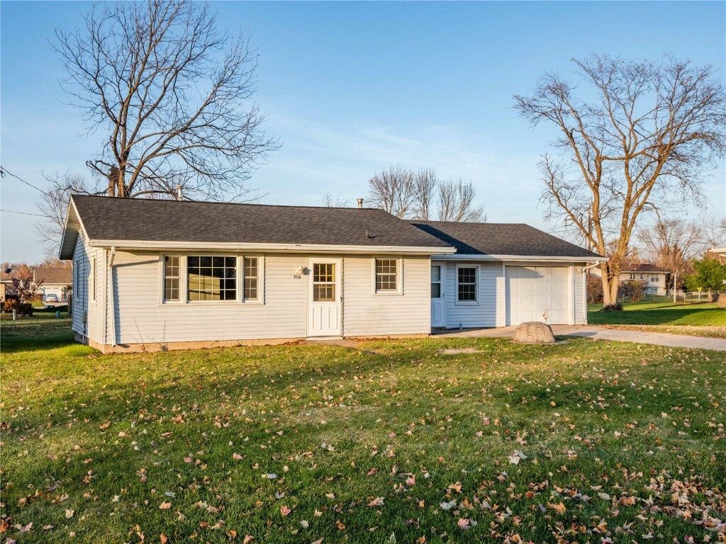 Property Photo: 560 Freeseway Drive IA 52328