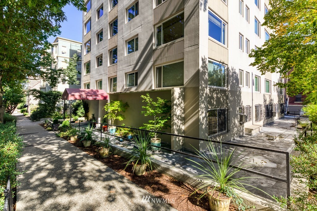 Property Photo:  1200 Boylston Avenue 1000  WA 98101 