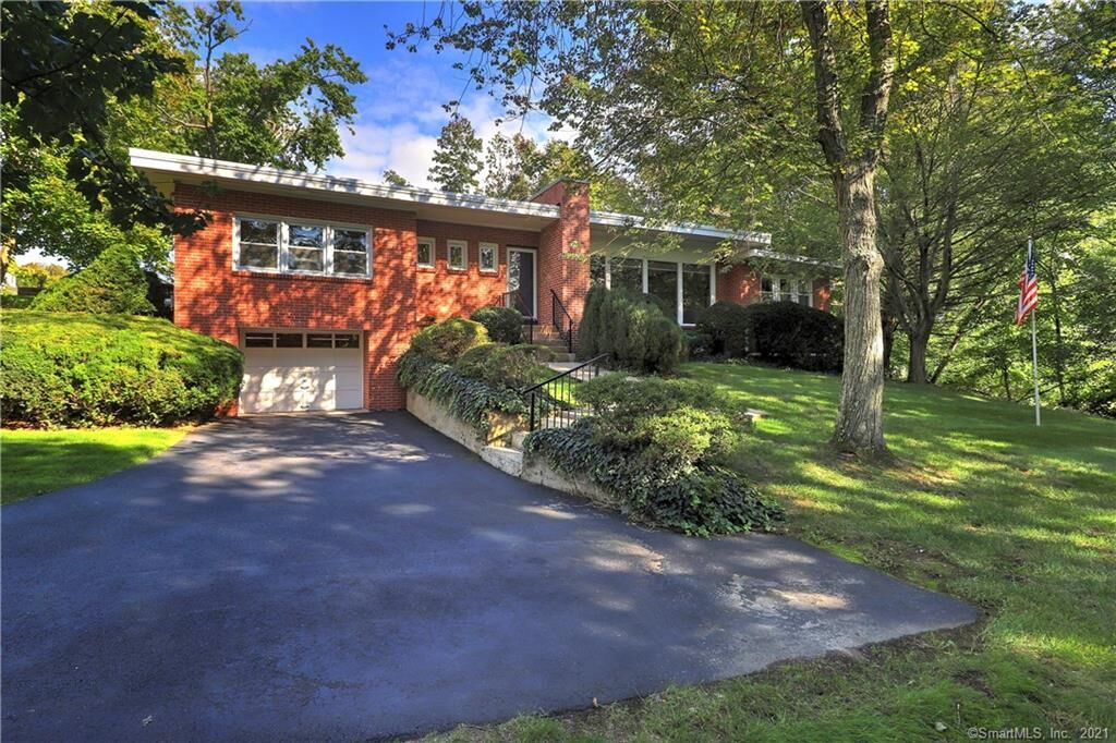 Property Photo:  52 Sorenson Road  CT 06516 