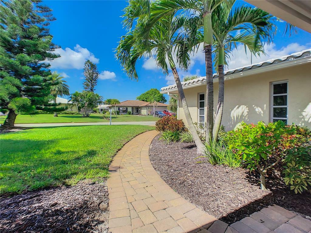 Property Photo: 8 Windsor Drive FL 34223
