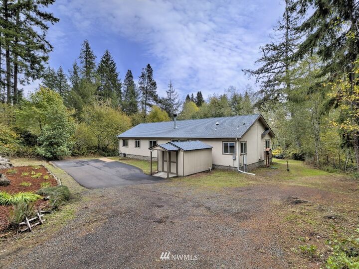 Property Photo:  200 E Catfish Lake Road  WA 98584 