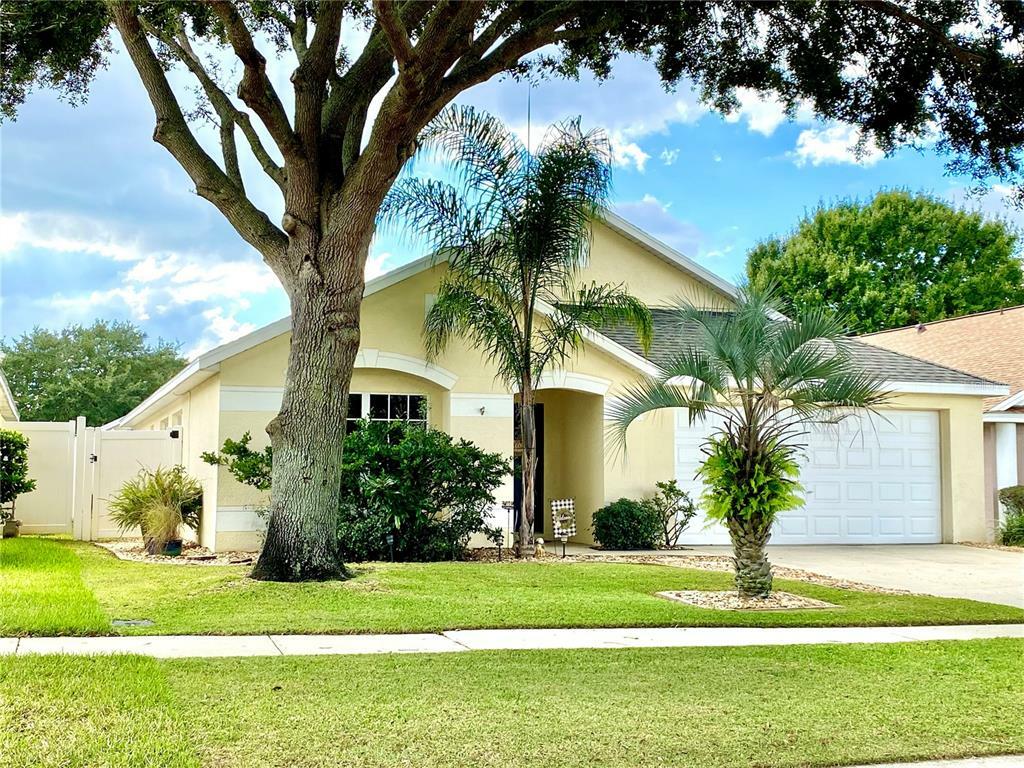 Property Photo:  2807 Brook Hollow Road  FL 34714 