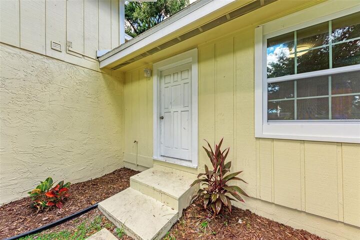 Property Photo:  2425 21st  FL 34234 