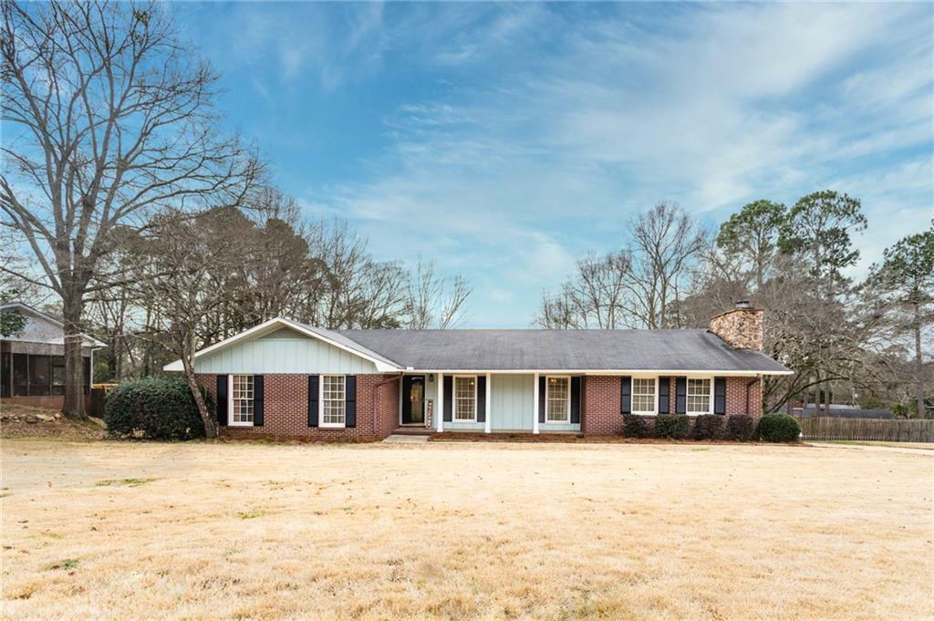 Property Photo:  813 Shelby Avenue  AL 36801 