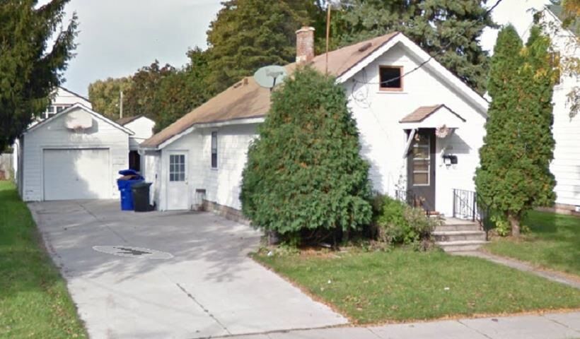 Property Photo:  1116 W Commercial Street  WI 54914 