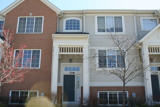 Property Photo: 726 Hanbury Drive IL 60016