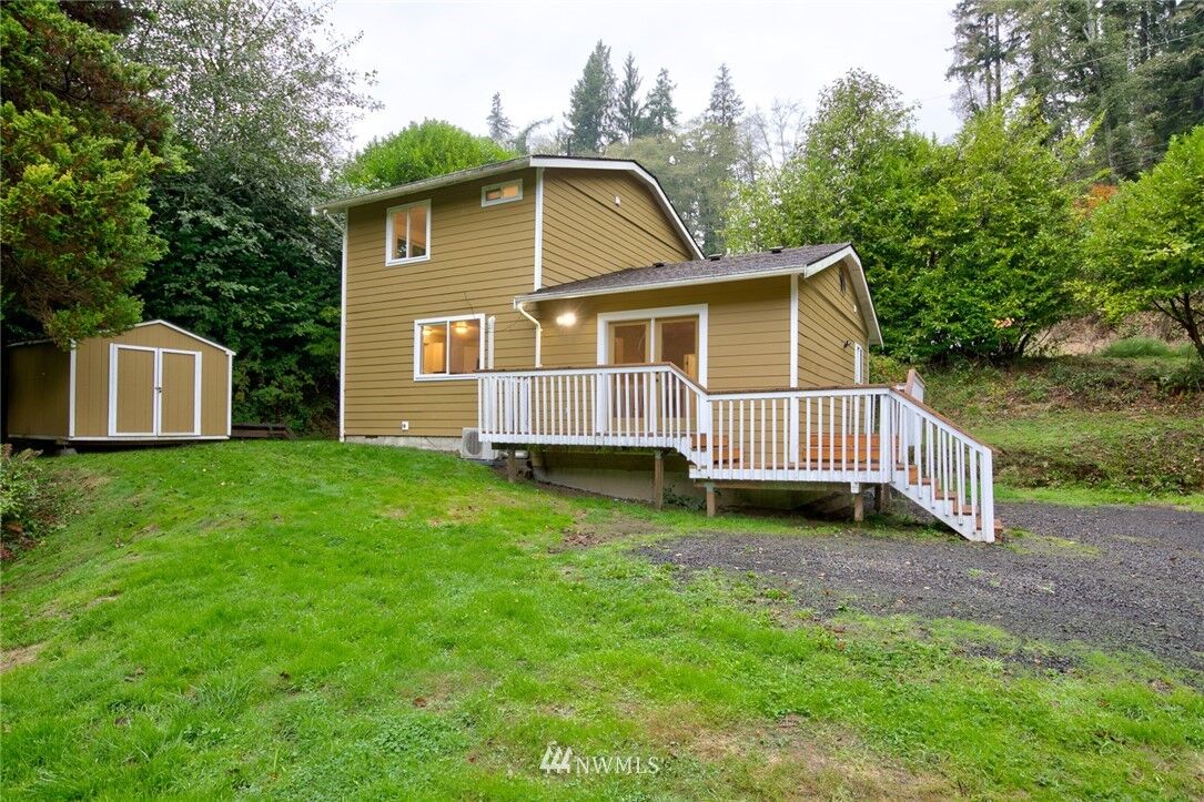 Property Photo: 419 6th Avenue WA 98520