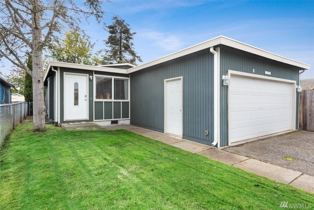 Property Photo:  9006 13th St NE  WA 98258 